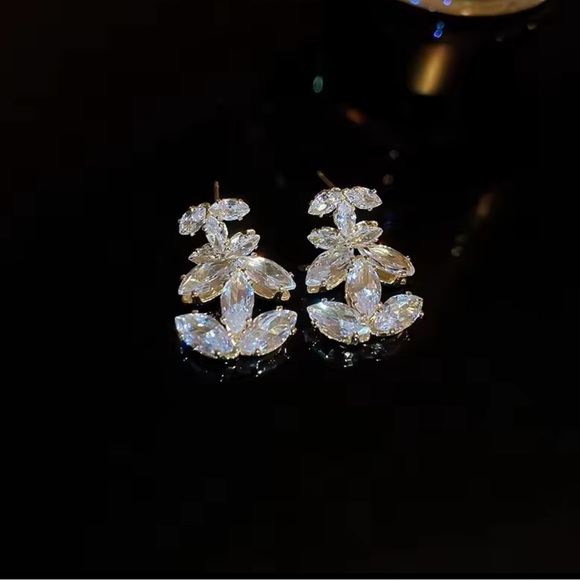 Cute Shine Earrings- HOT ITEM - Picture 6 of 8